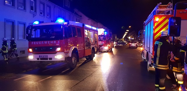 Wohnungsbrand (Brennt Backofen)!