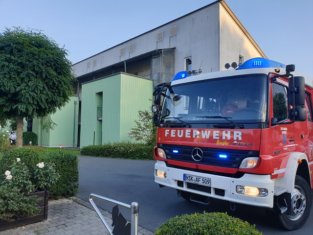 Zimmerbrand, unklare Rauchentwicklung im Gebäude!