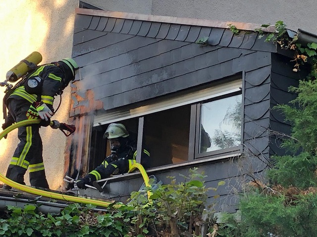 Zimmerbrand ohne Menschenleben in Gefahr!