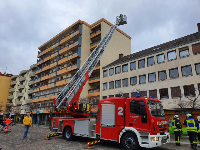 Unklarer Brandgeruch in einem Mehrfamilienhaus!