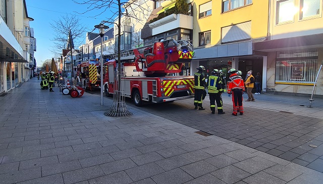 Gemeldet: Zimmerbrand!