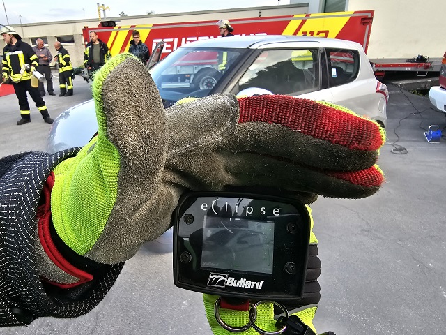 Unfälle mit Elektrofahrzeugen – die Feuerwehr ist gerüstet